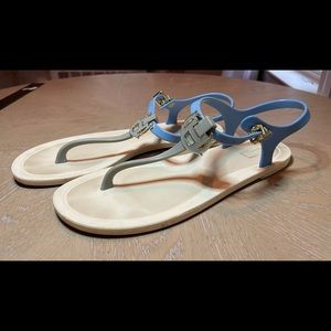 Hunter jelly thong sandals